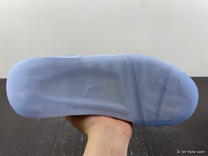 Jordan UNC HO12MNJDLS247 4 Retro (PE) 0720